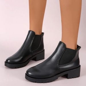 Black Chelsea-style Ankle Boots - Size 8